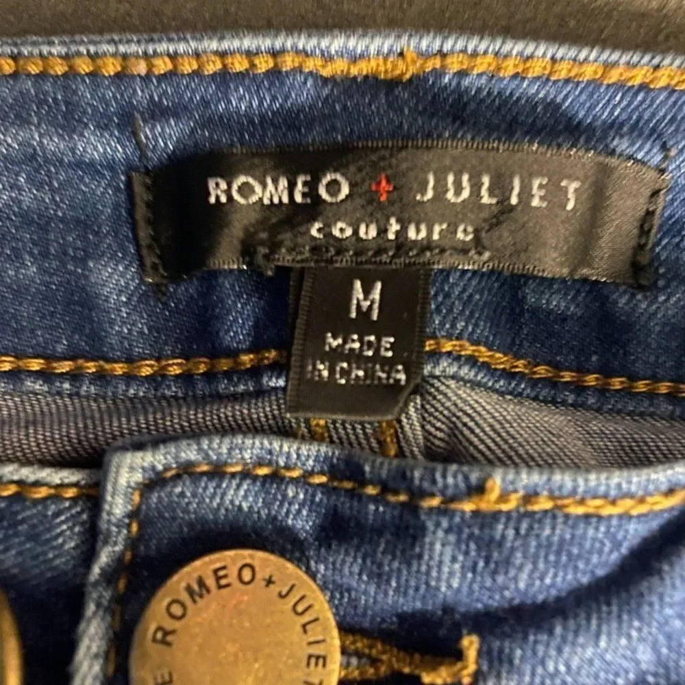 Romeo & Juliette Couture High-Rise Jeans Raw Hem -- Size M (28)
